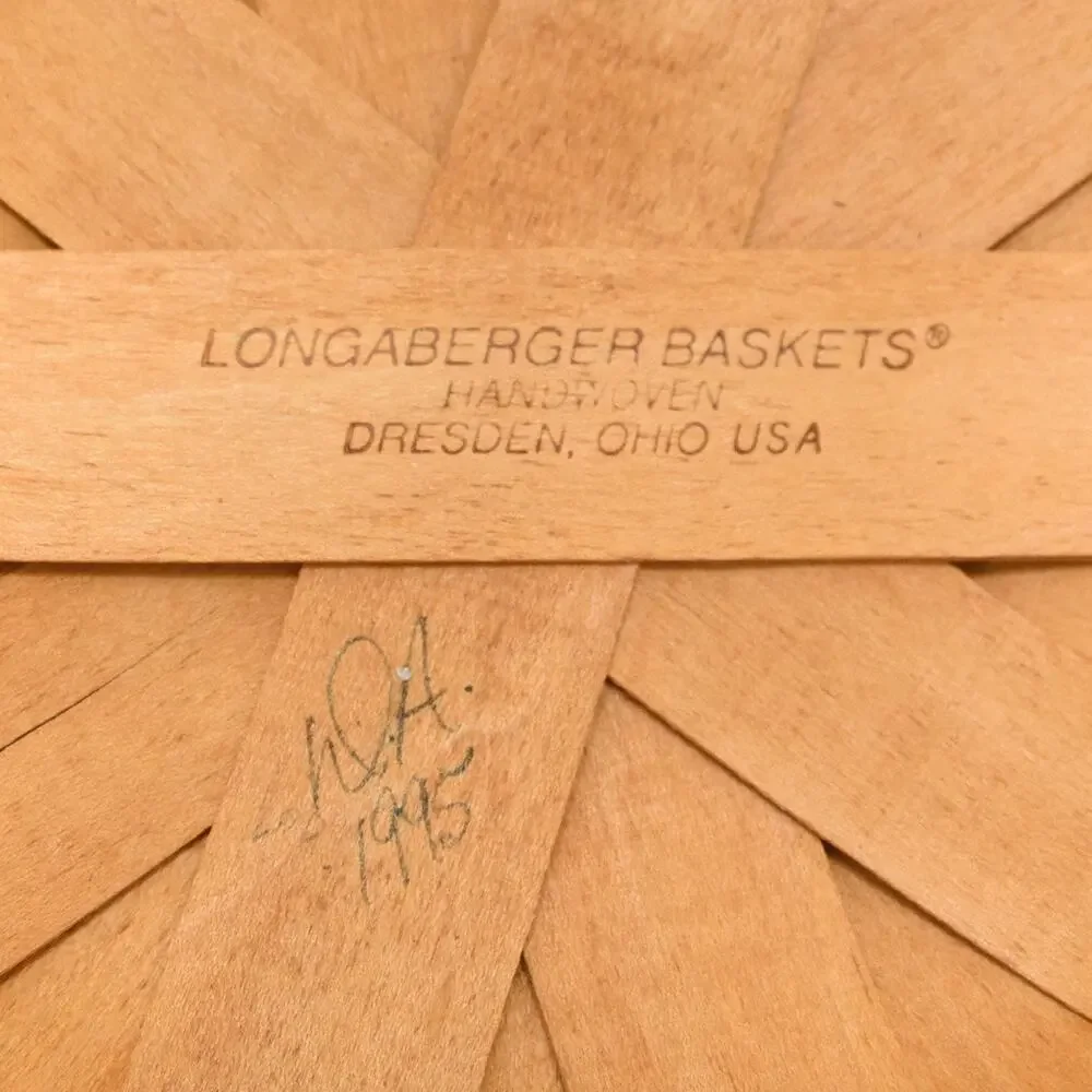 Longaberger 1995 Large Round Harvest Basket Handles Liner & Plastic Protector